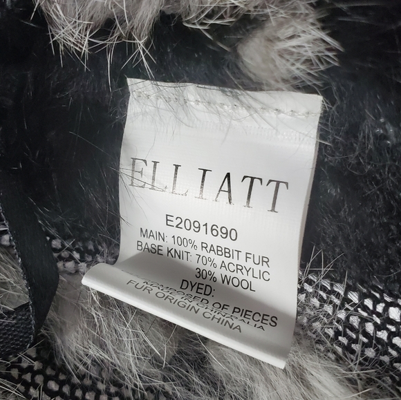 Revolve Elliatt Tide Fur Monochrome Vest Rabbit Striped NEW - Picture 4 of 4